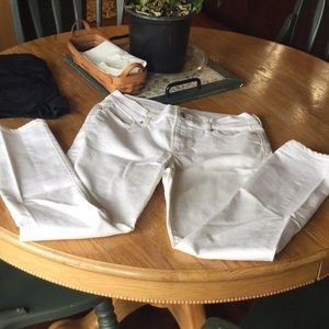 Old Navy White Skinny Jeans - Curvy Profile, Mid-Rise